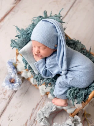 Simple Props To Make Your Family Photoshoot Unique